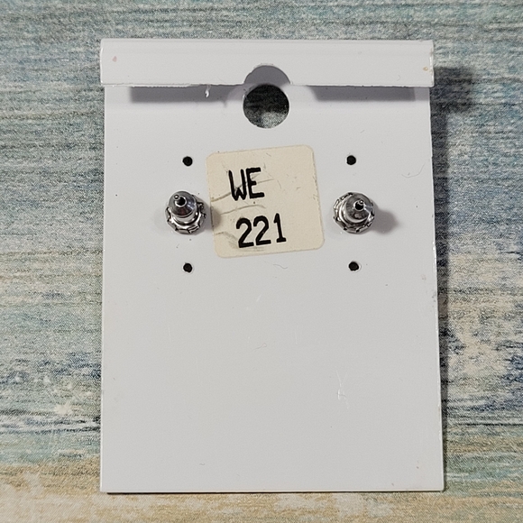 Little Turtle Earrings. - Picture 2 of 7